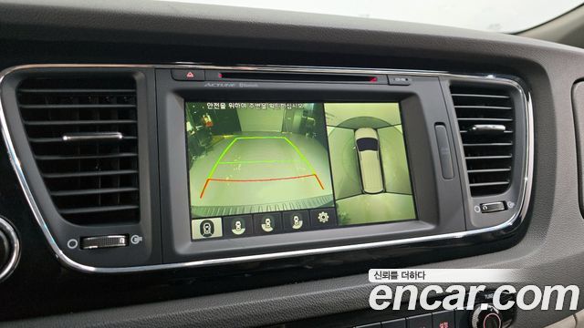 Kia Canival 2016 — photo 15