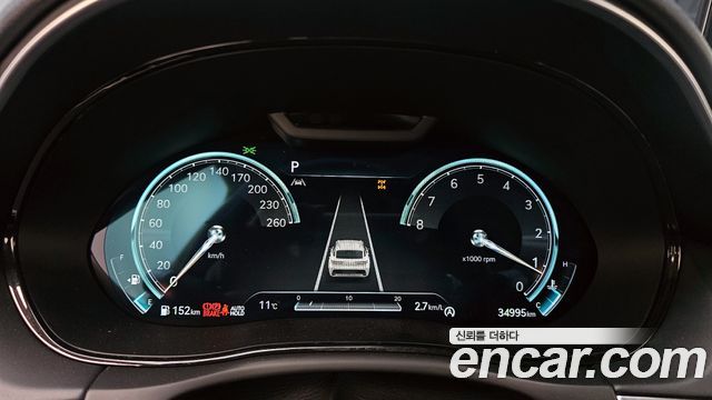 Genesis GV70 2022 — photo 8