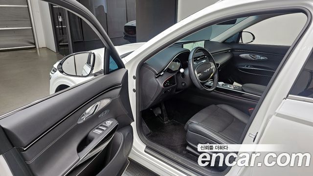 Genesis GV70 2022 — photo 10