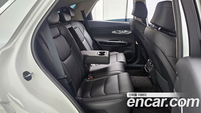 Genesis GV70 2022 — photo 12