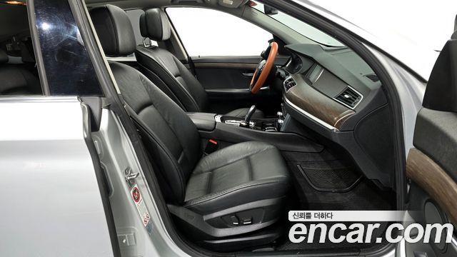 BMW Gran Turismo 2011 — photo 11