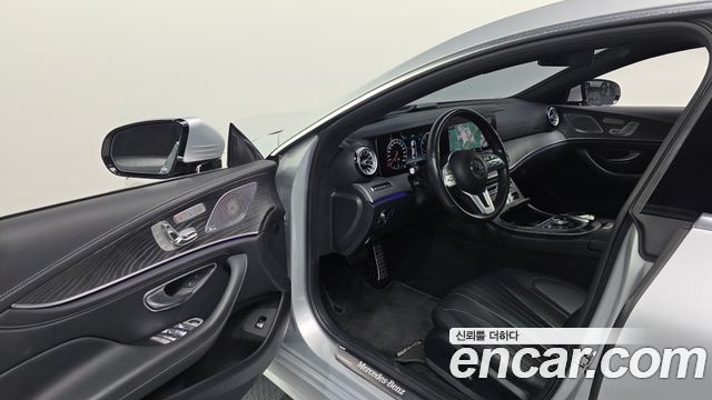 Mercedes-Benz CLS-Class 2020 — photo 10