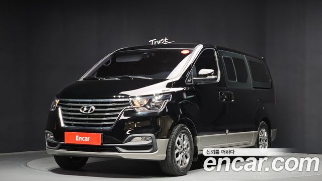 Hyundai Starex 2019 — photo 1