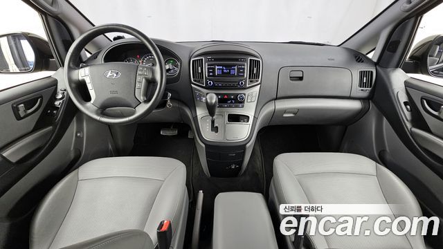 Hyundai Starex 2019 — photo 7