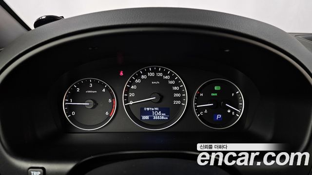 Hyundai Starex 2019 — photo 8