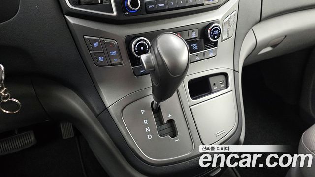 Hyundai Starex 2019 — photo 9