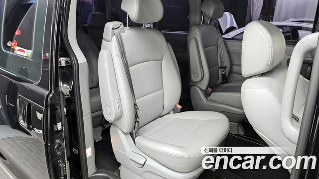 Hyundai Starex 2019 — photo 12