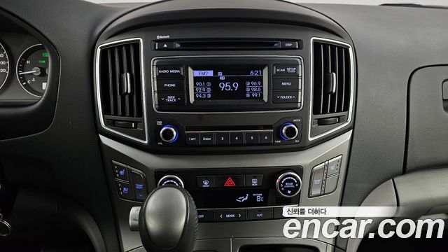 Hyundai Starex 2019 — photo 14