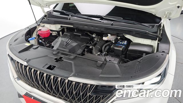 Kia Canival 2023 — photo 6