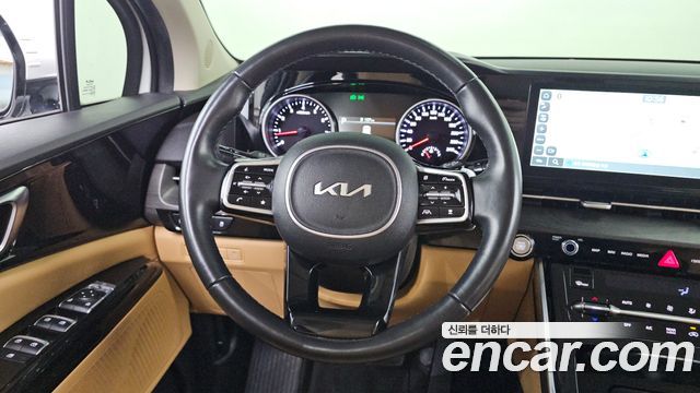 Kia Canival 2023 — photo 11