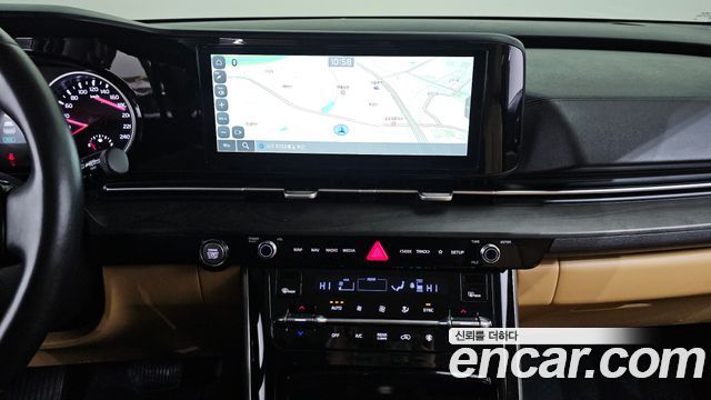 Kia Canival 2023 — photo 12