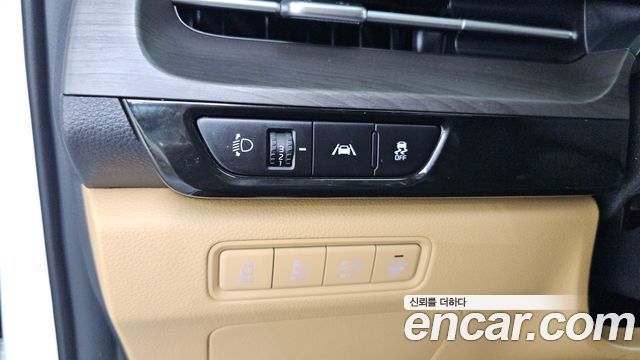 Kia Canival 2023 — photo 16