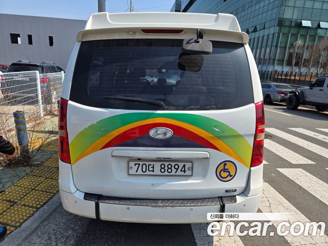 Hyundai Starex 2011 — photo 4