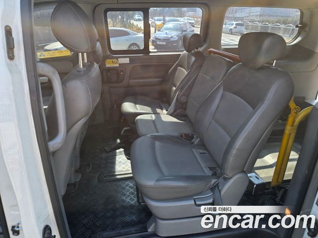 Hyundai Starex 2011 — photo 14