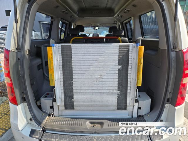 Hyundai Starex 2011 — photo 15