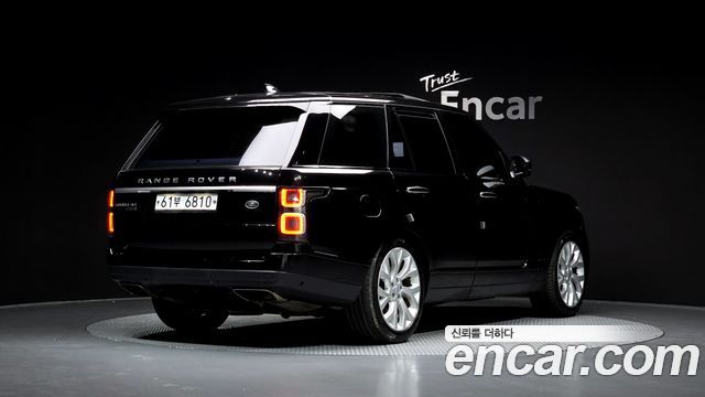 Land Rover Range Rover 2018 — photo 2
