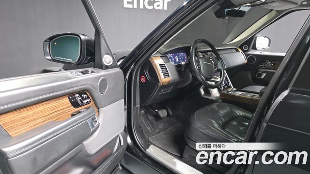 Land Rover Range Rover 2018 — photo 10