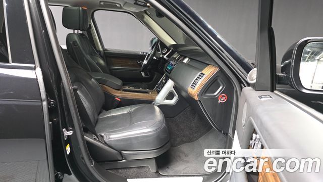 Land Rover Range Rover 2018 — photo 11