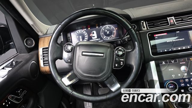 Land Rover Range Rover 2018 — photo 13