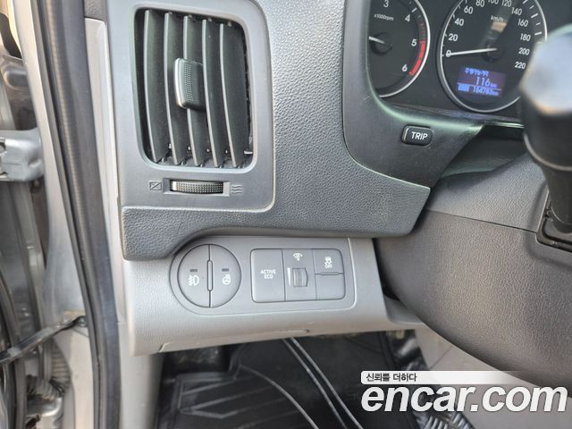 Hyundai Starex 2019 — photo 10