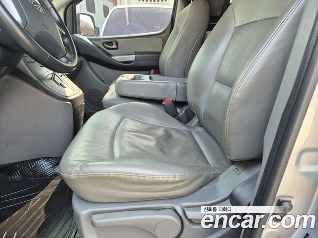 Hyundai Starex 2019 — photo 12