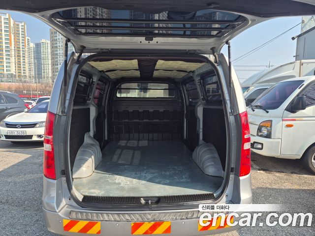 Hyundai Starex 2019 — photo 16