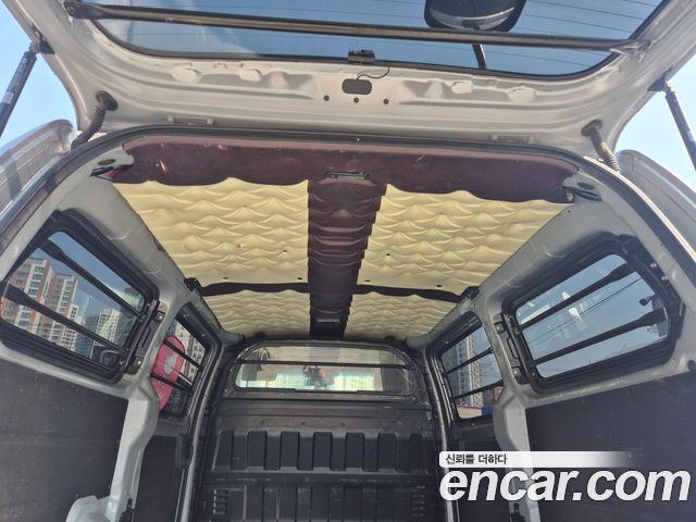 Hyundai Starex 2019 — photo 17