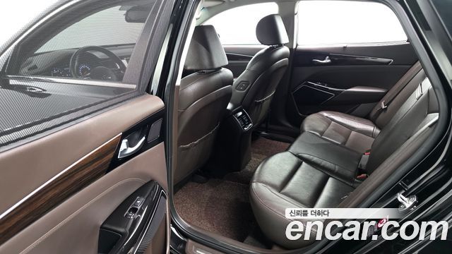 Kia K7 2018 — photo 11