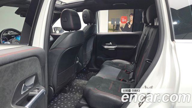 Mercedes-Benz GLB-Class 2021 — photo 12