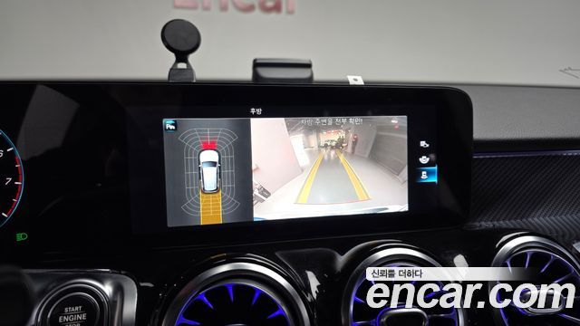 Mercedes-Benz GLB-Class 2021 — photo 15