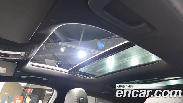 Mercedes-Benz GLB-Class 2021 — photo 17