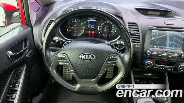 Kia K3 2013 — photo 14