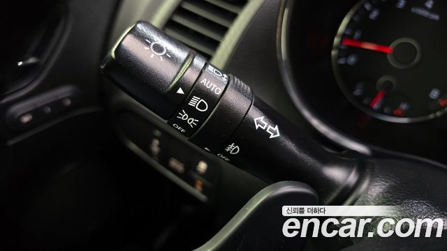 Kia K3 2013 — photo 19