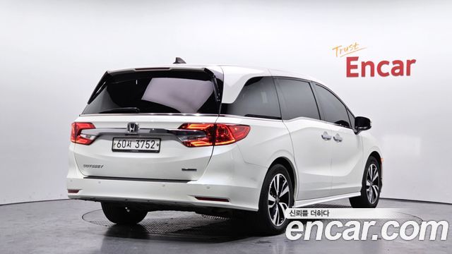 Honda Odyssey 2018 — photo 2