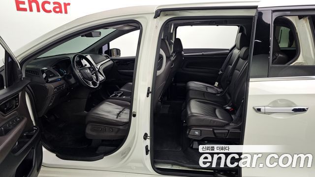 Honda Odyssey 2018 — photo 10