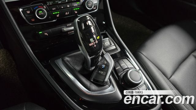 BMW 2-Series 2021 — photo 9