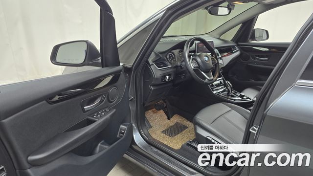 BMW 2-Series 2021 — photo 10
