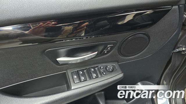 BMW 2-Series 2021 — photo 17