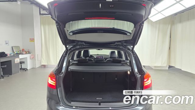 BMW 2-Series 2021 — photo 20