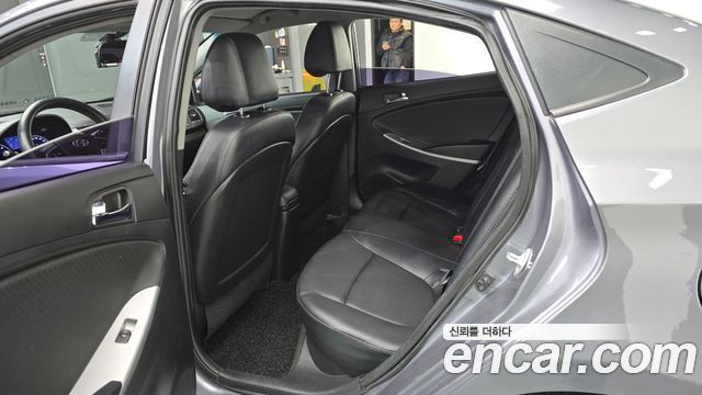 Hyundai Accent 2014 — photo 11