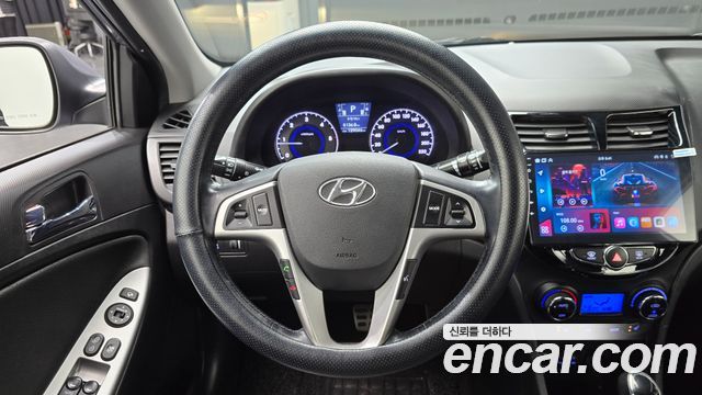 Hyundai Accent 2014 — photo 13