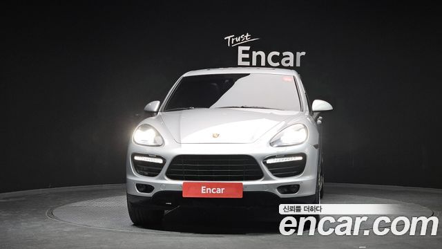 Porsche Cayenne 2011 — photo 3