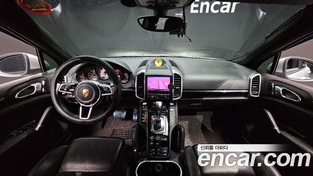Porsche Cayenne 2011 — photo 7