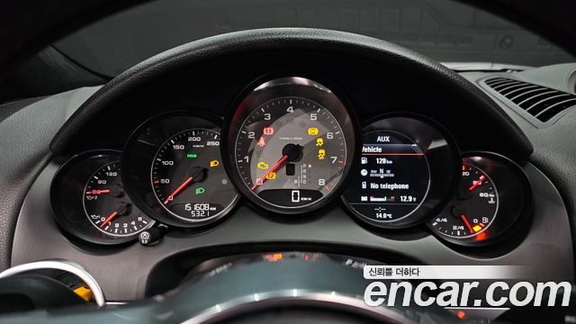 Porsche Cayenne 2011 — photo 8