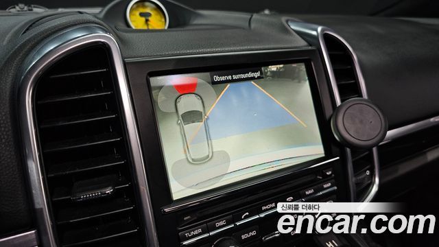 Porsche Cayenne 2011 — photo 15