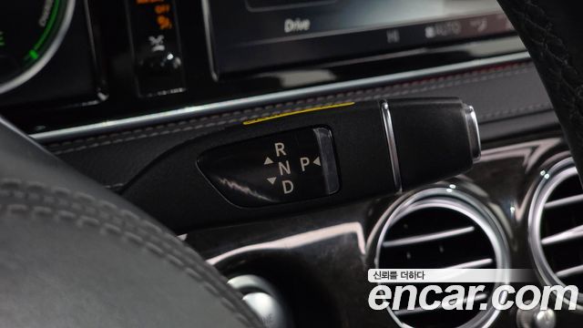 Mercedes-Benz S-Class 2015 — photo 9