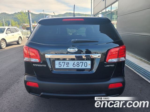 Kia Sorento 2010 — photo 4