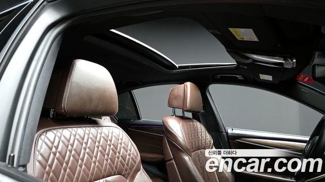 BMW 5-Series 2020 — photo 20