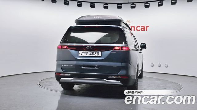 Kia Canival 2021 — photo 4