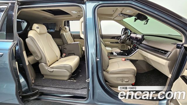 Kia Canival 2021 — photo 12